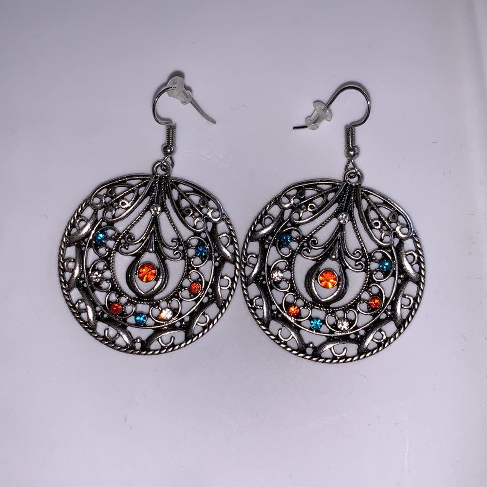 Choose to Sparkle Earrings - Picture 5 of 7
